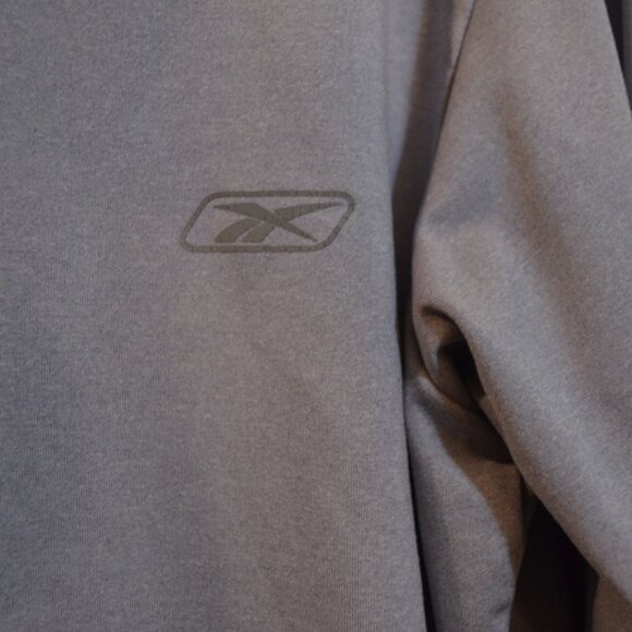 REEBOK Play Activewear Turtle-Neck Long Sleeves Solid Gray Lady's Tee L - Picture 3 of 6